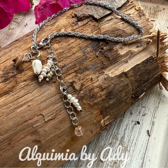 Alquimia Silver and White Bracelet with Artisanal Charm - Picture 1 of 3
